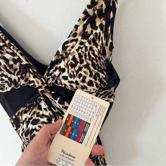 Miraclesuit NWT Miradonna Black Leopard Print Twist Front One-Piece Swimsuit - Picture 13 of 13